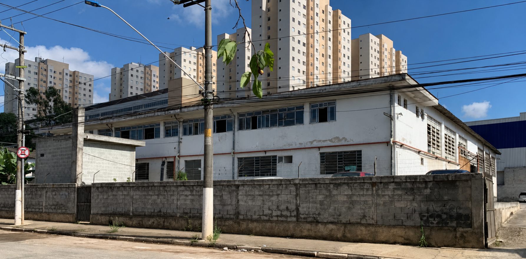 Fachada da unidade industrial da AGalvanica em Diadema